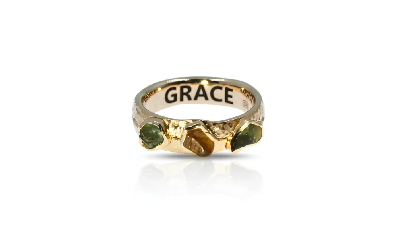Michelle Mitchell’s custom yellow gold GRACE ring with rough sapphires by Design Bay Jewellery